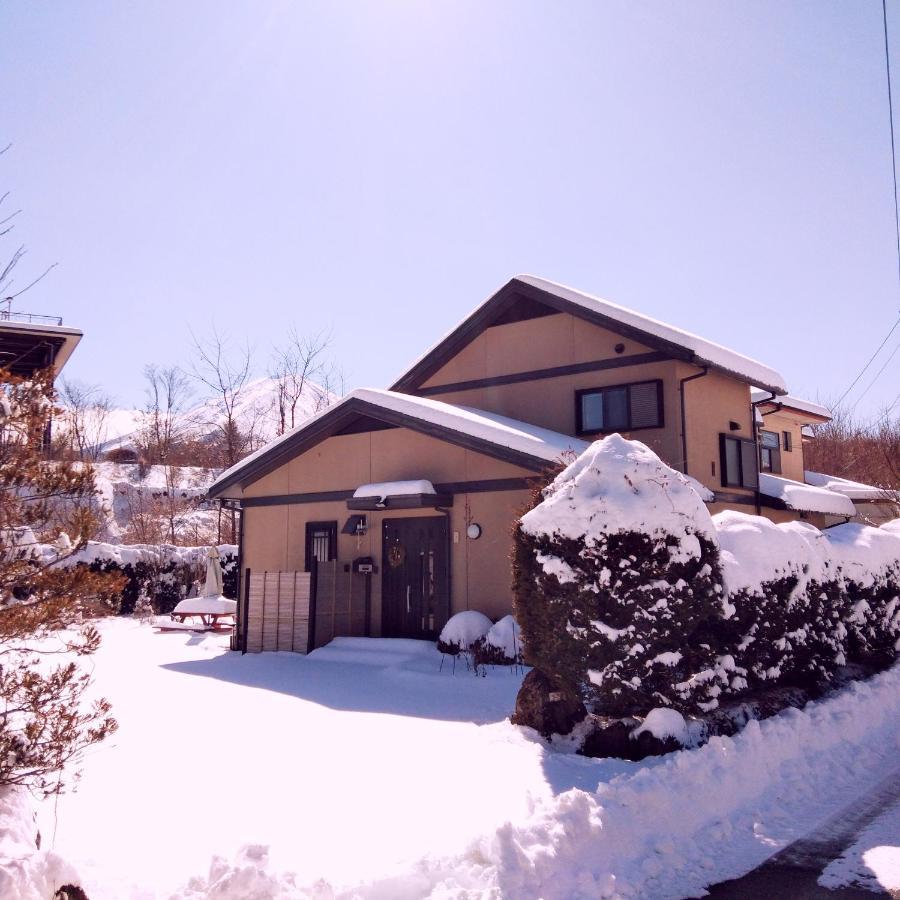 富士の樱house 宝栄 Villa Fujikawaguchiko Eksteriør billede