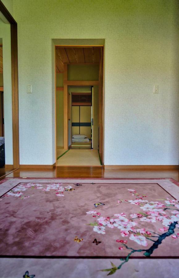 富士の樱house 宝栄 Villa Fujikawaguchiko Eksteriør billede